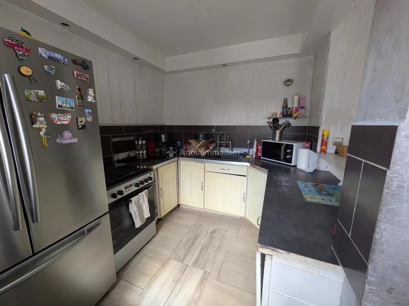 Appartement - 210 m² - 6 pièces