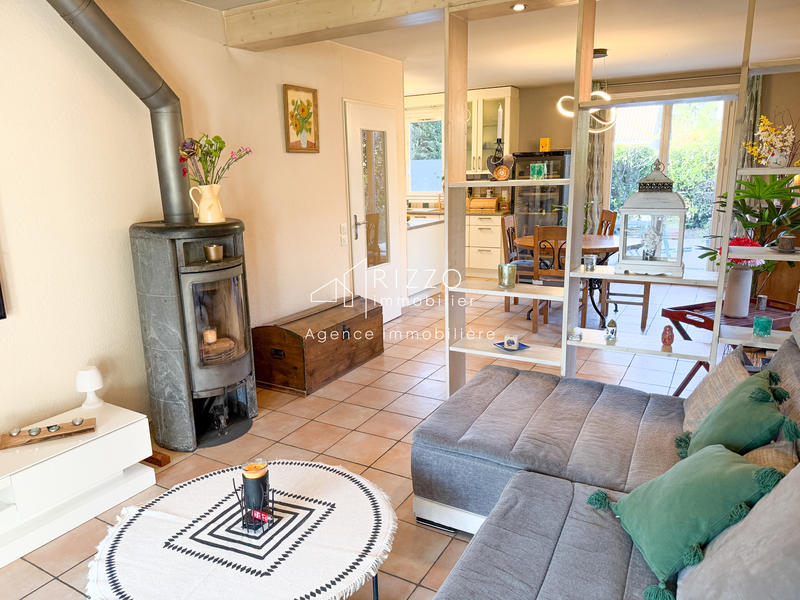 Maison - 121 m² - 5 pièces