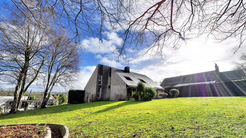 Maison - 178 m² - 9 pièces