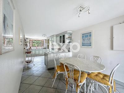 Maison en pierre - 200 m² - 6 pièces