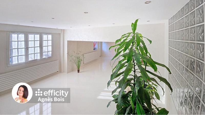 Maison - 297 m² - 7 pièces