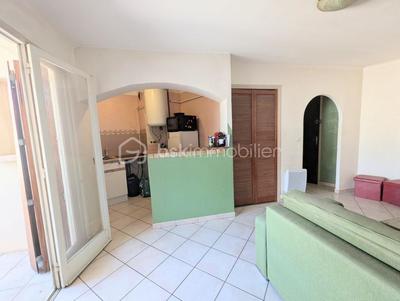 Studio - 27 m² - 1 pièce