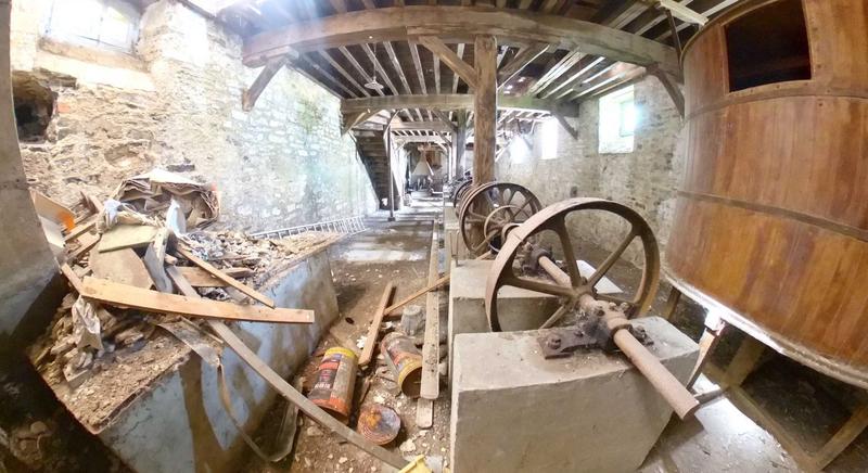 Maison ancienne - 1 000 m² - 9 pièces