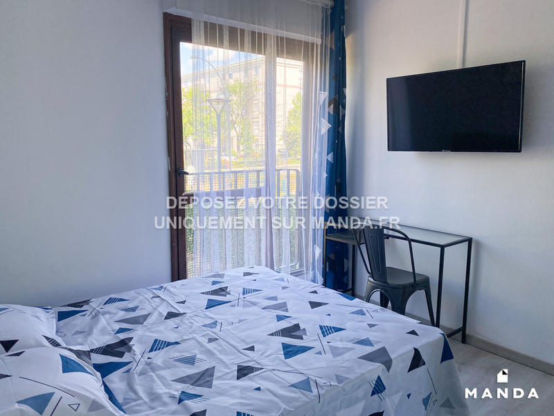 Chambre - 12 m² - 5 pièces