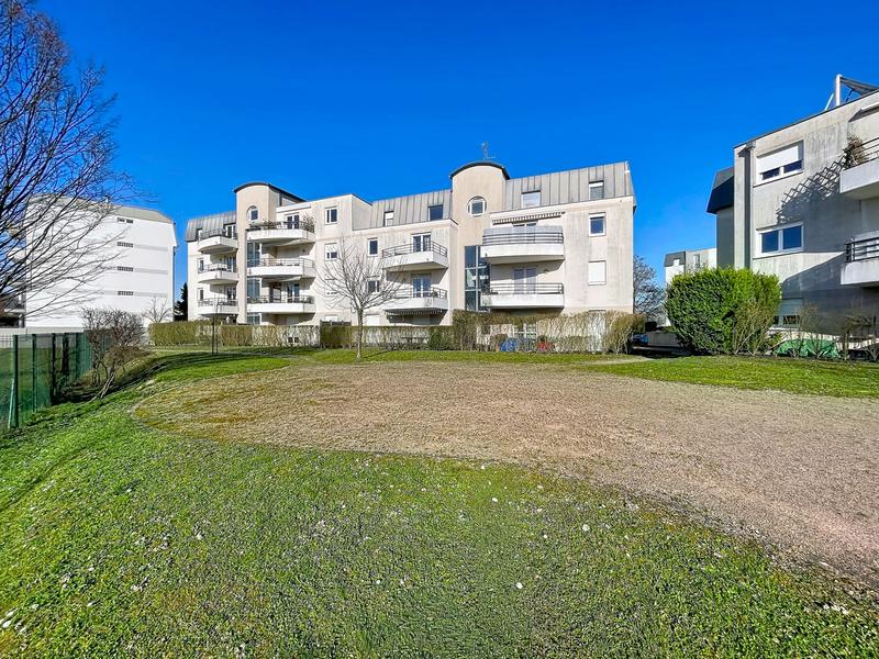 Appartement - 84 m² - 4 pièces