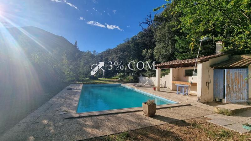 Propriété - 450 m² - 16 pièces