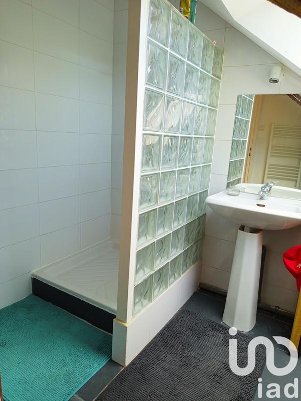 Maison - 234 m² - 8 pièces