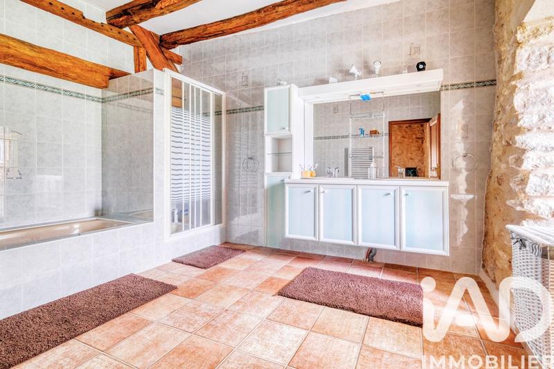 Maison - 432 m² - 18 pièces