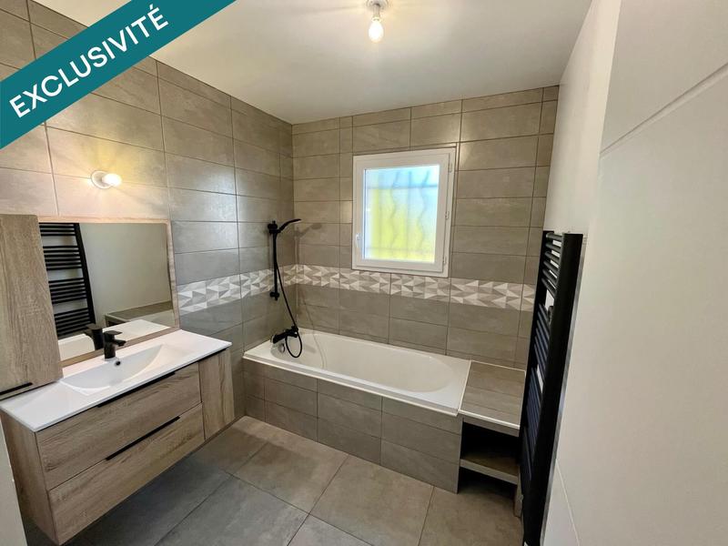 Maison - 99 m² - 6 pièces