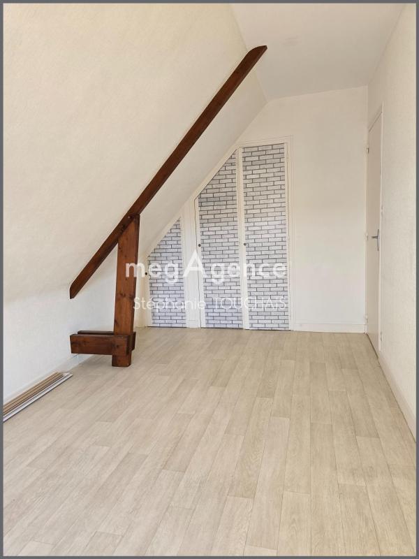 Maison traditionnelle - 112 m² - 7 pièces