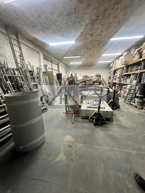 Entrepôt - 430 m²