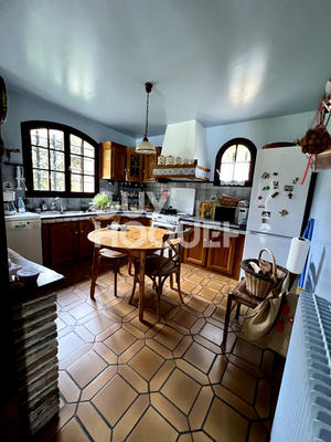 Maison - 139 m² - 5 pièces