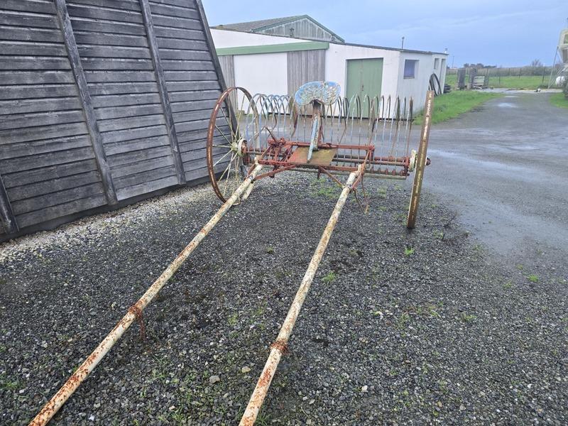 Corps de ferme - 320 m² - 12 pièces