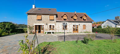 Maison - 196 m² - 8 pièces