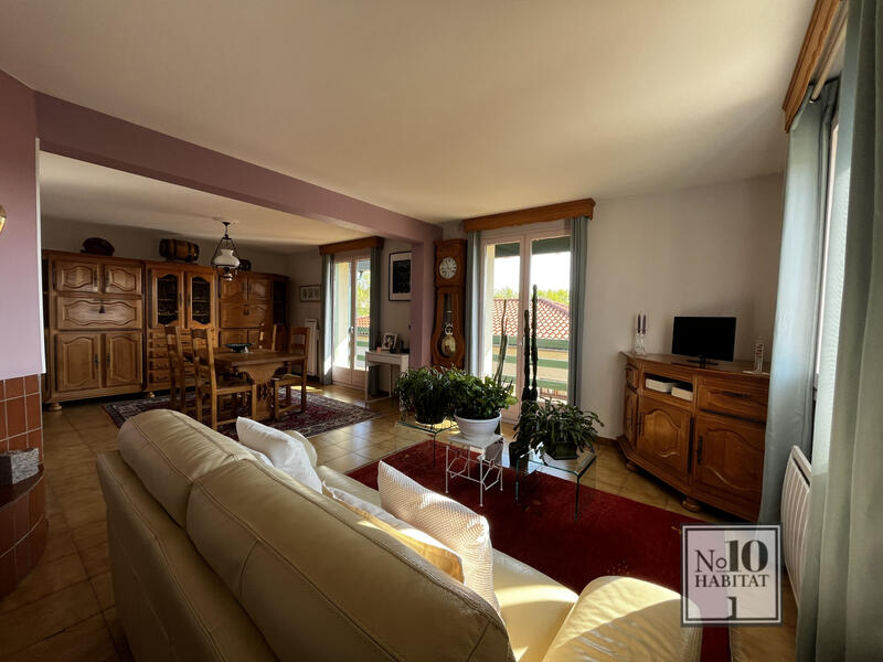 Maison - 110 m² - 6 pièces