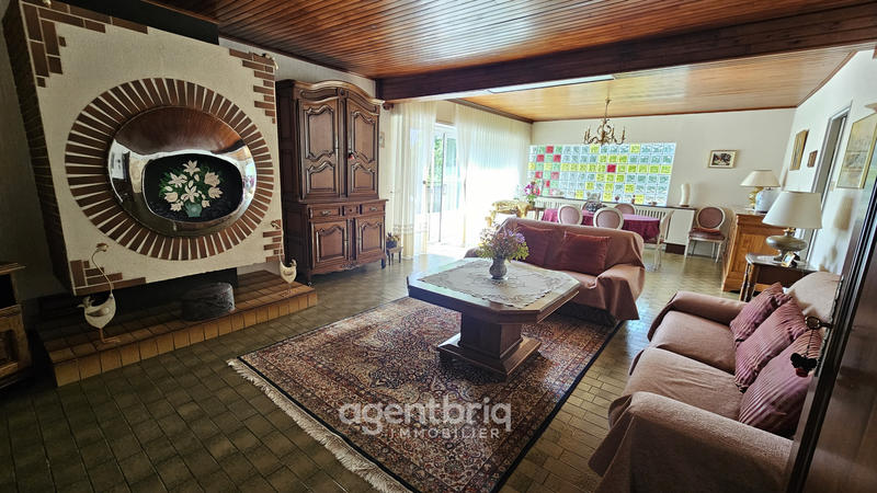 Maison - 172 m² - 9 pièces