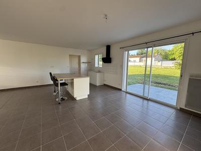 Maison - 86 m² - 4 pièces