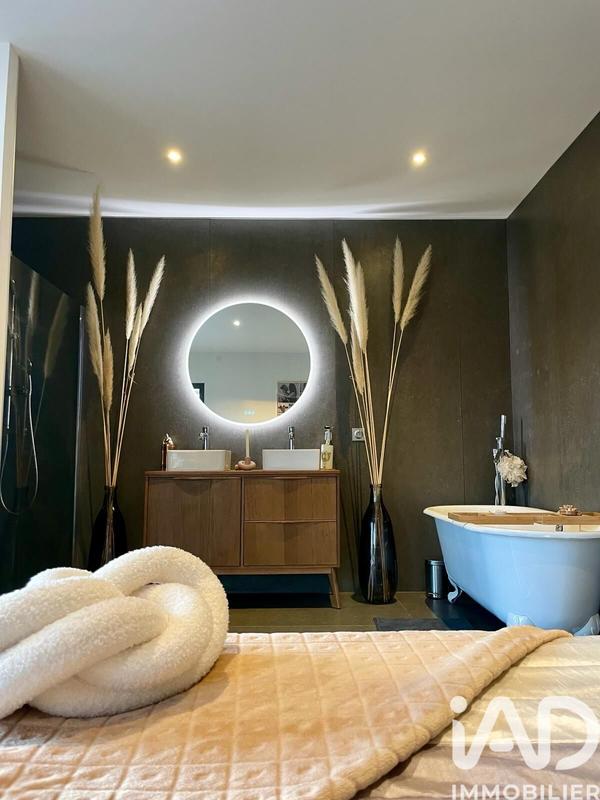 Maison de maîtres - 220 m² - 7 pièces