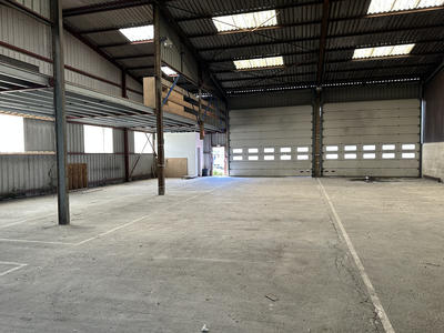 Entrepôt - 404 m²