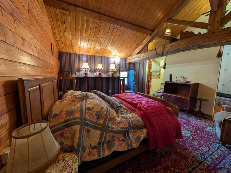 Maison - 260 m² - 7 pièces