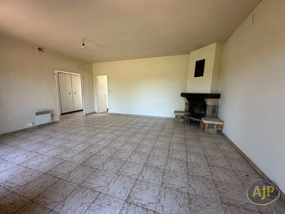 Maison - 93 m² - 4 pièces