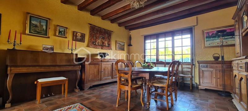 Maison - 231 m² - 7 pièces