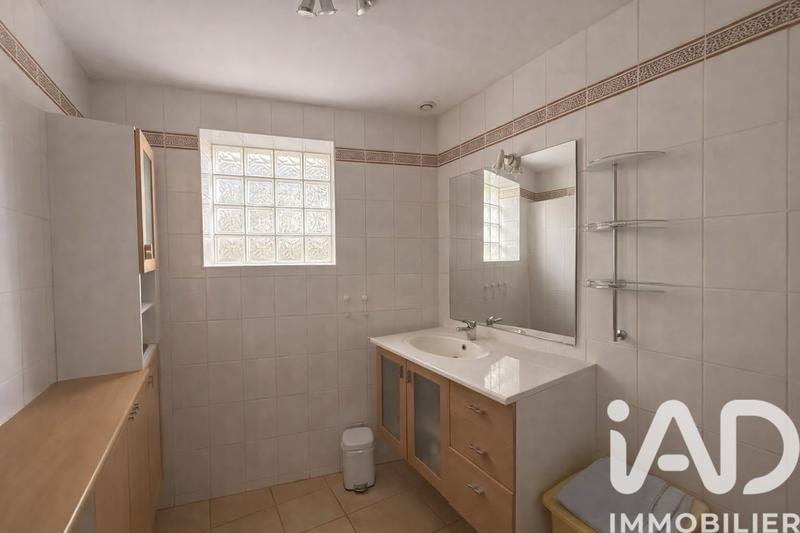Maison - 181 m² - 7 pièces