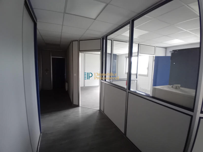 Local d'activités - 1 072 m²