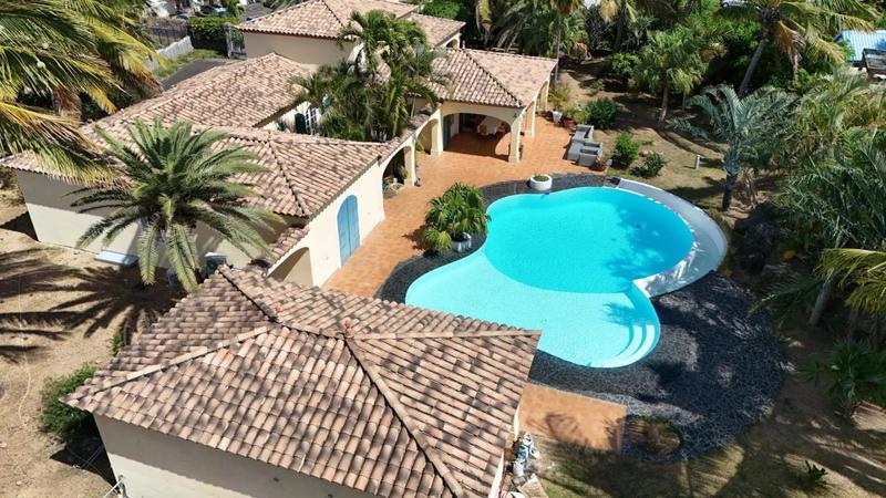 Demeure - 213 m² - 7 pièces