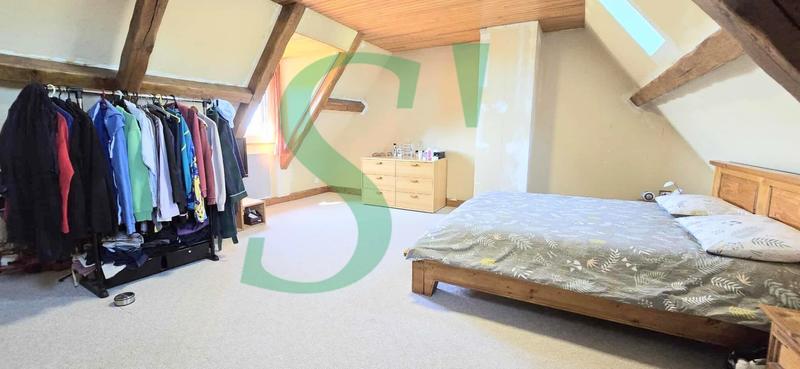 Maison - 197 m² - 9 pièces