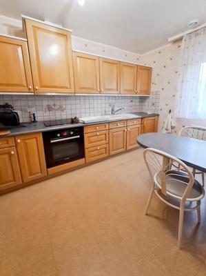 Maison - 180 m² - 8 pièces