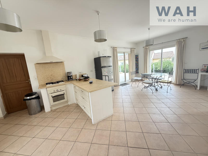 Maison - 203 m² - 6 pièces