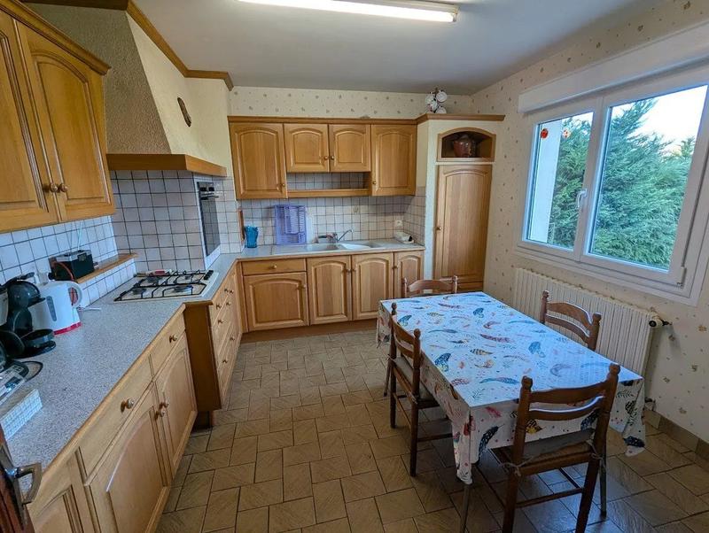 Maison - 137 m² - 6 pièces