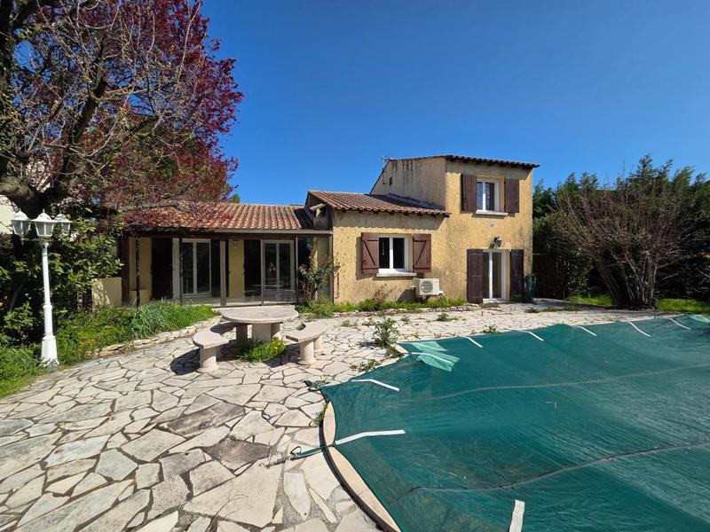 Maison - 102 m² - 5 pièces