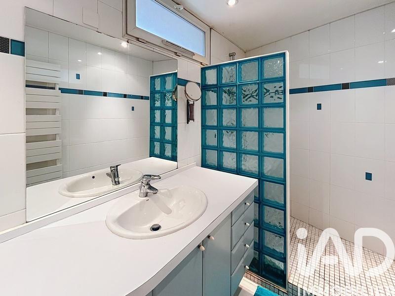 Maison - 215 m² - 8 pièces