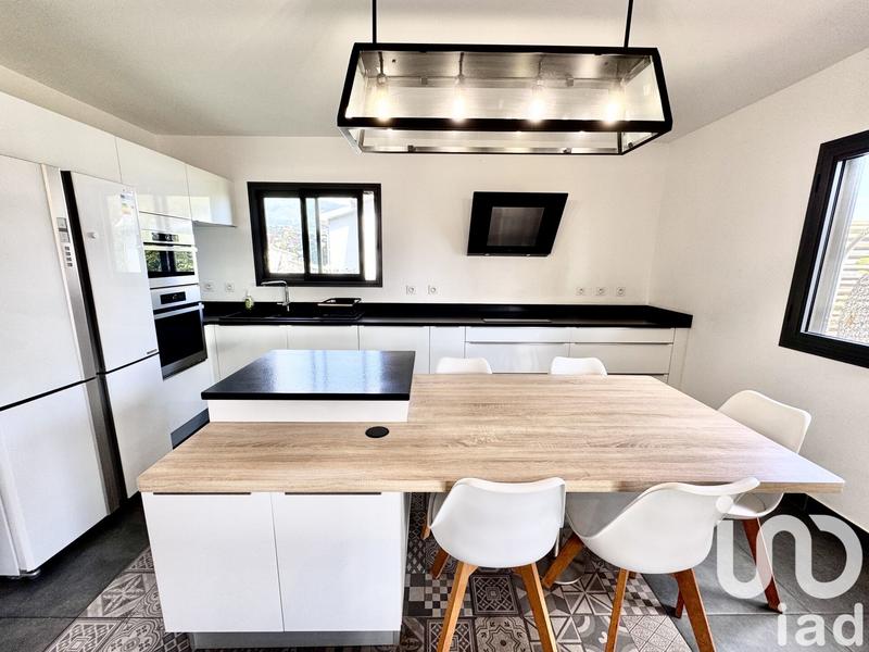 Maison - 163 m² - 6 pièces