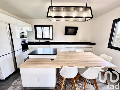 Maison - 163 m² - 6 pièces