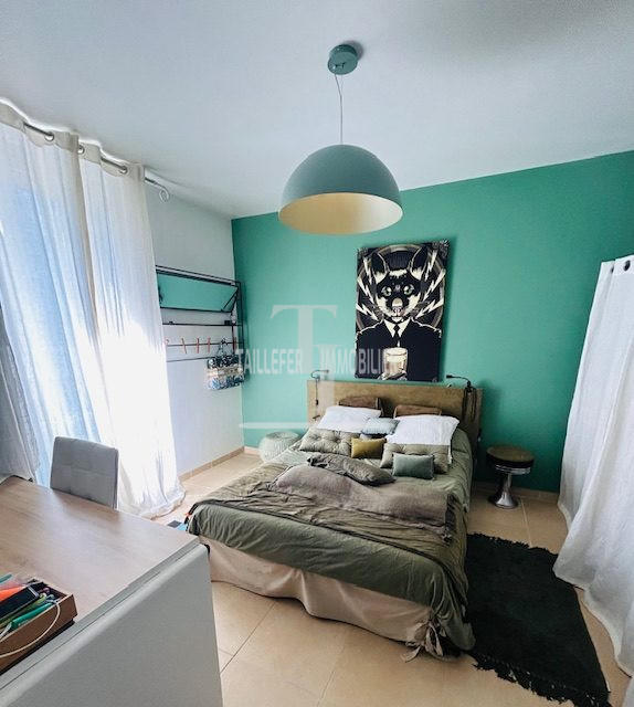 Maison - 208 m² - 7 pièces