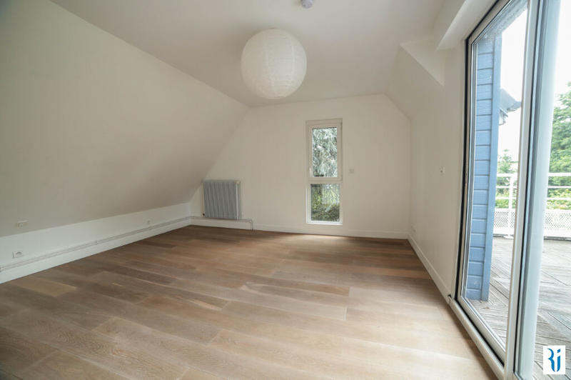 Maison - 160 m² - 5 pièces