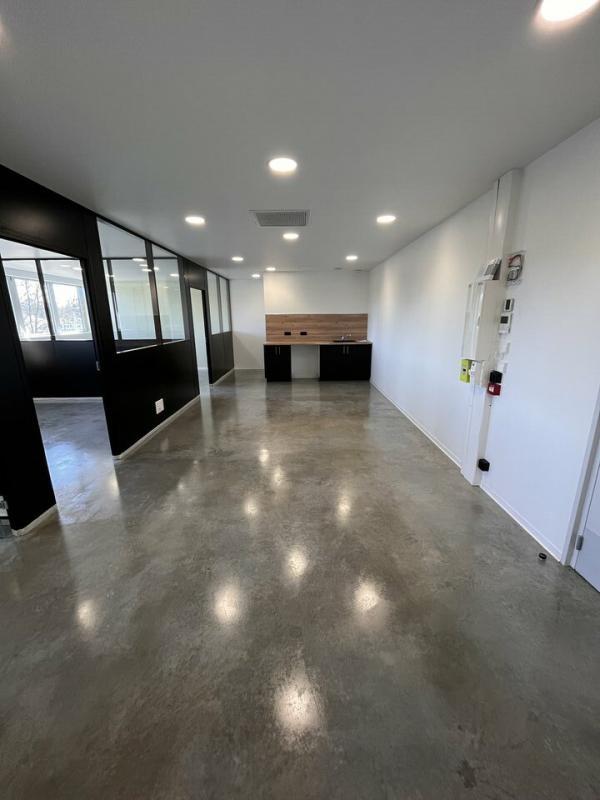 Bureau - 78 m²