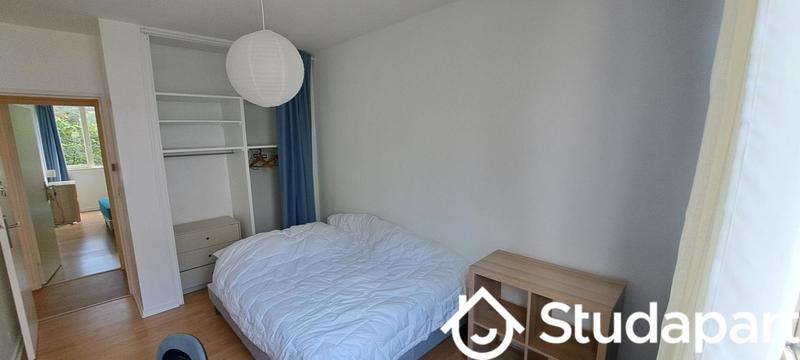 Chambre - 13 m² - 1 pièce