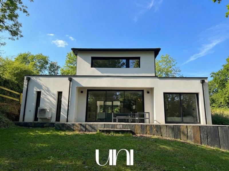 Maison - 165 m² - 5 pièces