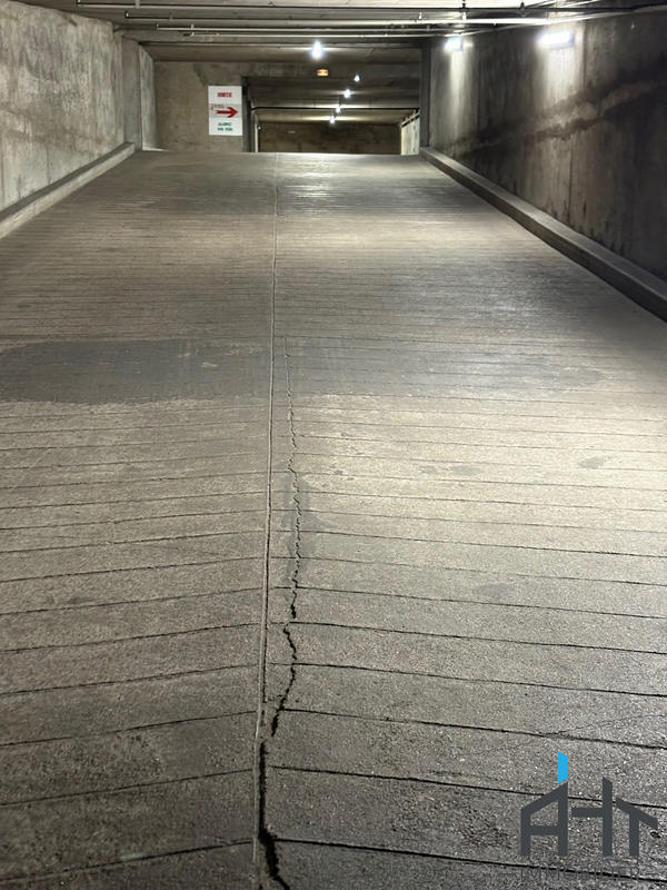 Parking / Garage - 12 m²