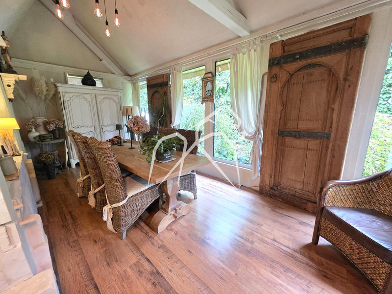 Maison - 148 m² - 8 pièces