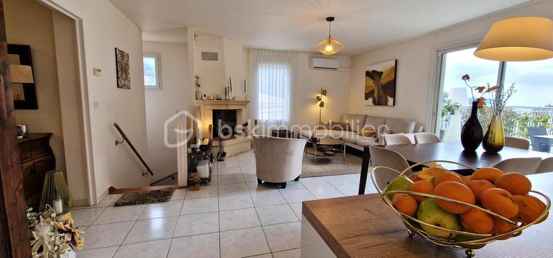 Maison traditionnelle - 100 m² - 4 pièces