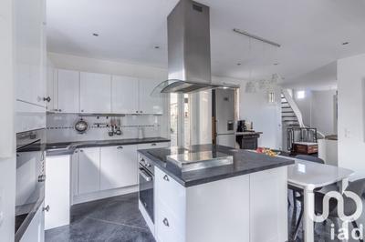 Maison - 134 m² - 7 pièces