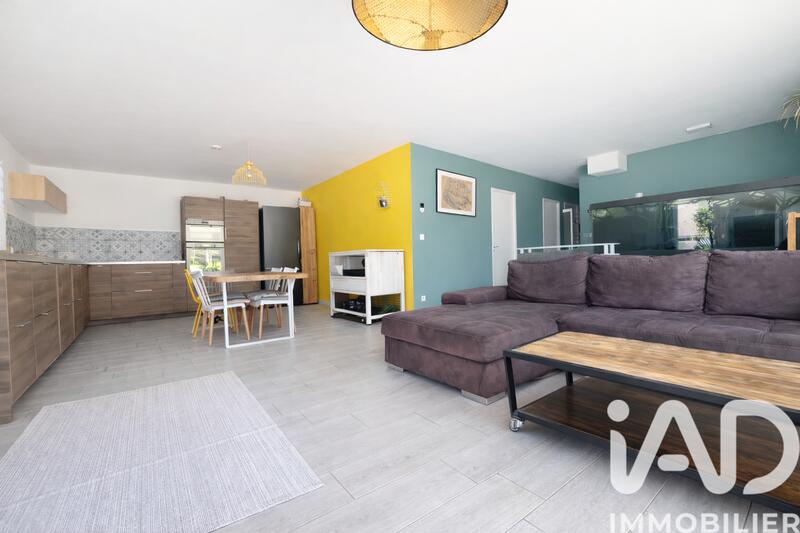 Maison - 96 m² - 5 pièces