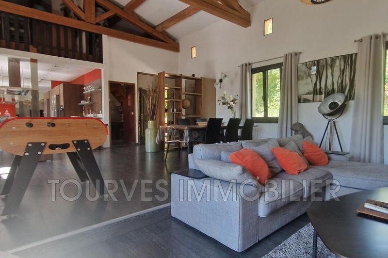 Villa - 226 m² - 5 pièces