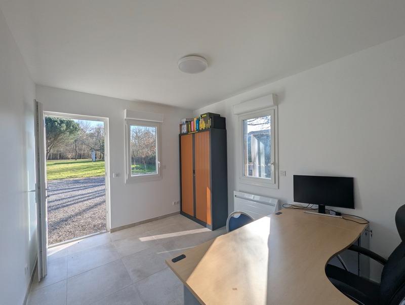 Propriété - 330 m² - 11 pièces