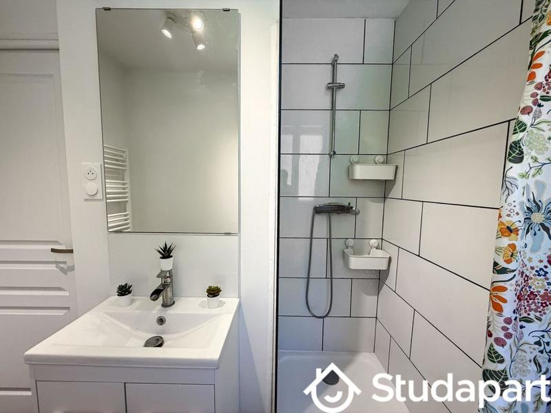 Appartement - 66 m² - 1 pièce